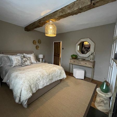 Entire Georgian Luxury Home - 3 Storey- High St Henley-In-Arden -Two Bedrooms-Sleeps 4 Εξωτερικό φωτογραφία