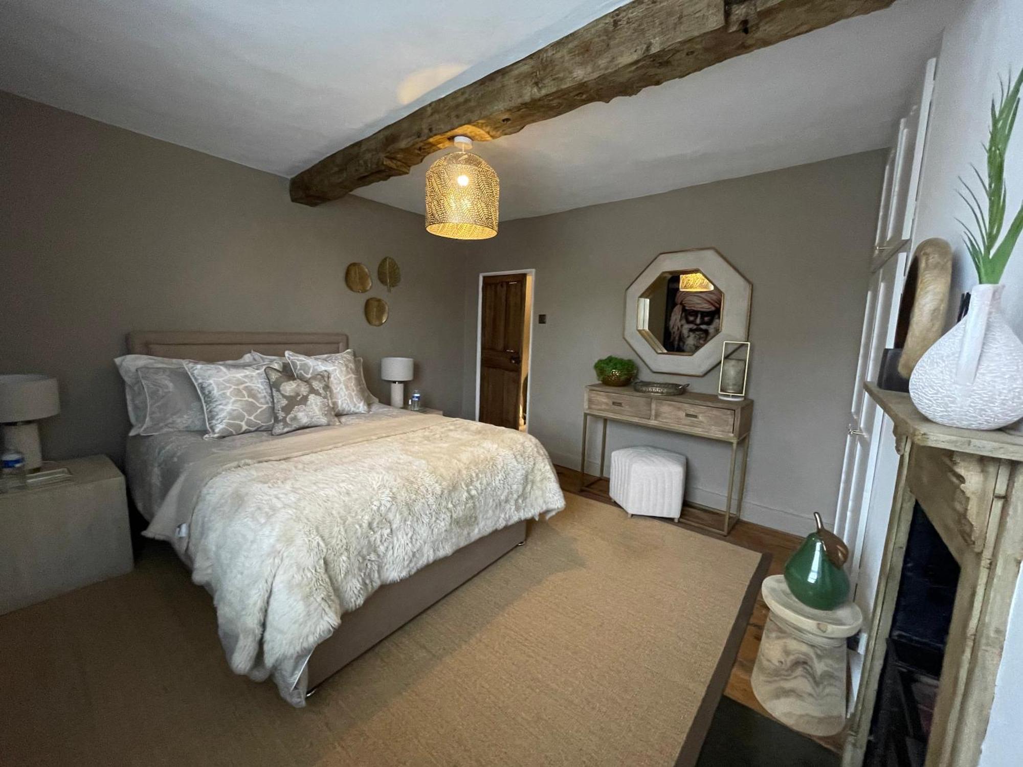 Entire Georgian Luxury Home - 3 Storey- High St Henley-In-Arden -Two Bedrooms-Sleeps 4 Εξωτερικό φωτογραφία