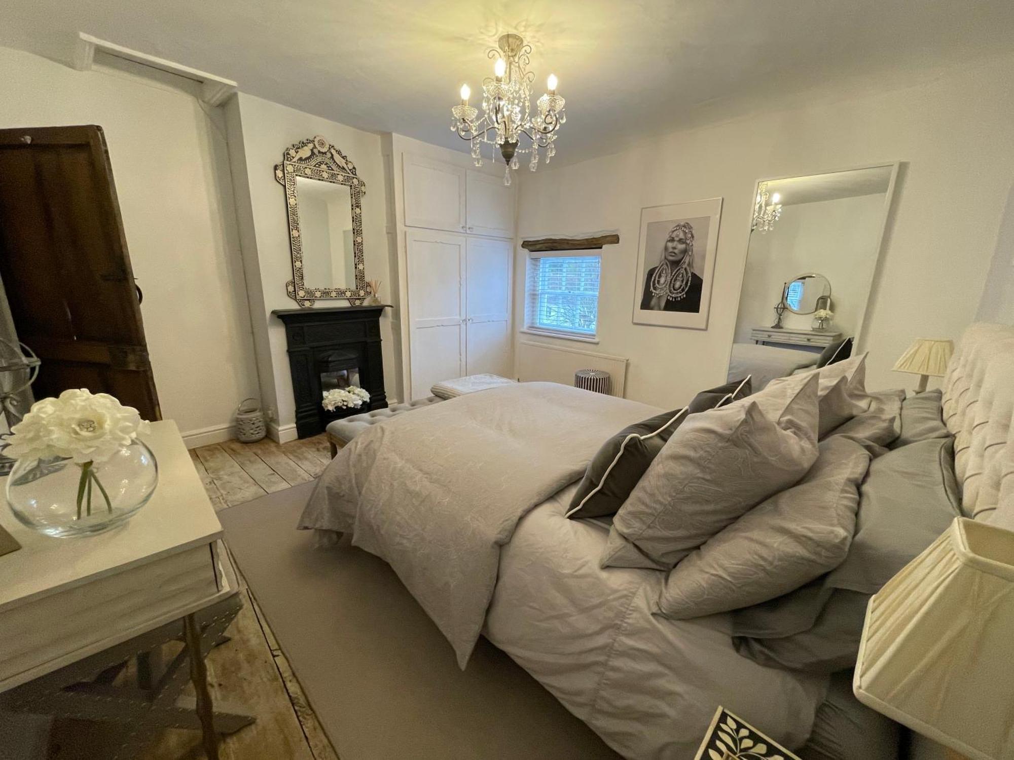 Entire Georgian Luxury Home - 3 Storey- High St Henley-In-Arden -Two Bedrooms-Sleeps 4 Εξωτερικό φωτογραφία