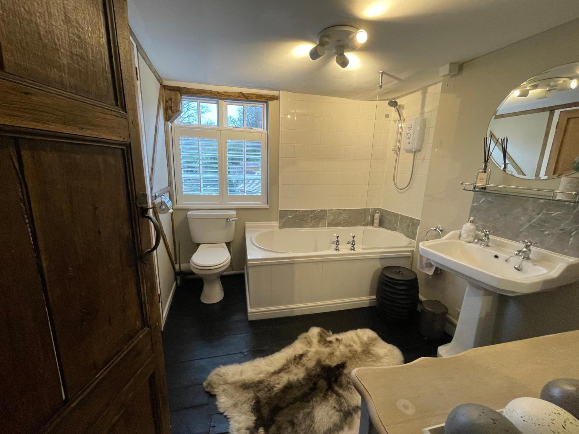 Entire Georgian Luxury Home - 3 Storey- High St Henley-In-Arden -Two Bedrooms-Sleeps 4 Εξωτερικό φωτογραφία