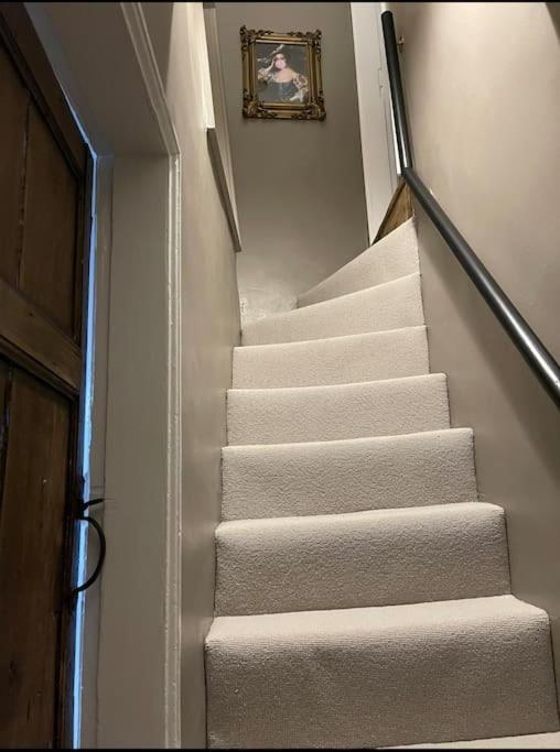 Entire Georgian Luxury Home - 3 Storey- High St Henley-In-Arden -Two Bedrooms-Sleeps 4 Εξωτερικό φωτογραφία
