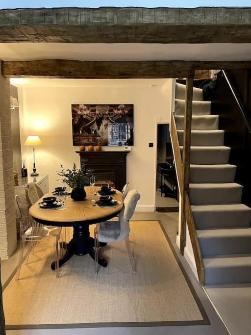 Entire Georgian Luxury Home - 3 Storey- High St Henley-In-Arden -Two Bedrooms-Sleeps 4 Εξωτερικό φωτογραφία