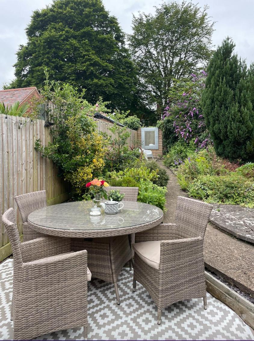 Entire Georgian Luxury Home - 3 Storey- High St Henley-In-Arden -Two Bedrooms-Sleeps 4 Εξωτερικό φωτογραφία